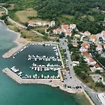 Dinka Διαμέρισμα