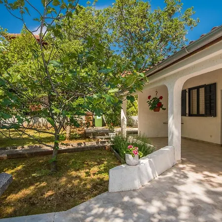 Apartament Dinka Čižići
