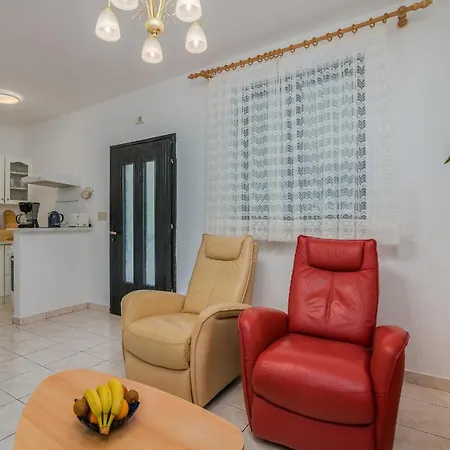 Dinka Apartman Čižići