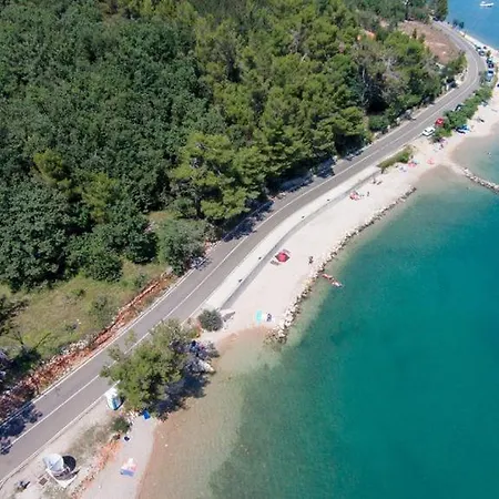 Dinka Appartamento Čižići
